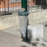 Corbeille AGGLO - Animo-Concept, N°1 Français pour la propreté canine