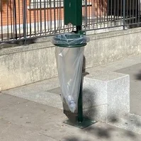 Corbeille AGGLO - Animo-Concept, N°1 Français pour la propreté canine