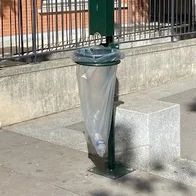 Corbeille AGGLO - Animo-Concept, N°1 Français pour la propreté canine